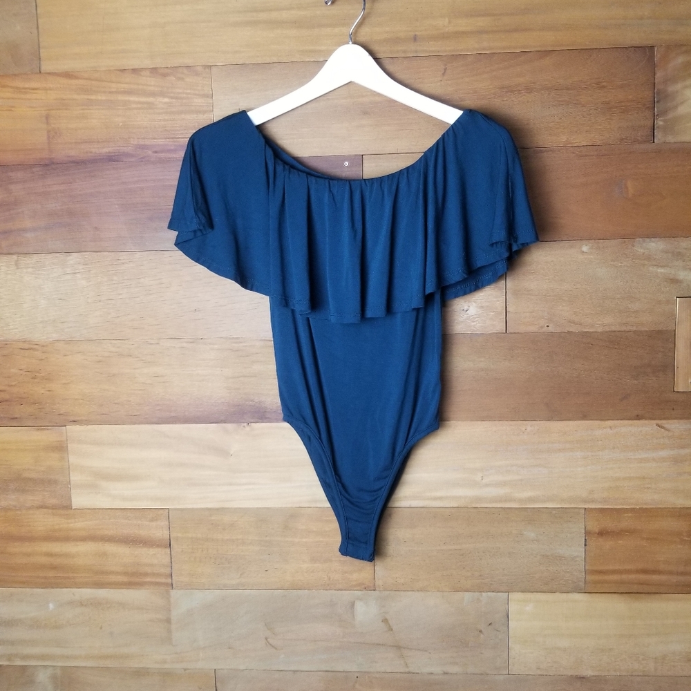 Stitchfix Hummingbird off shoulder bodysuit size S - Picture 2 of 8